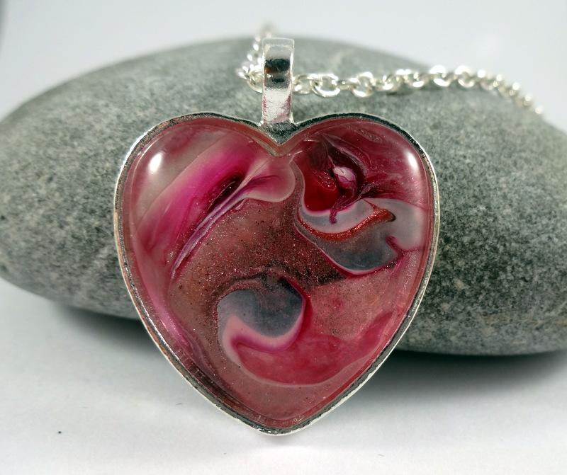 shineonshop's tweet image. Love is in the air etsy.me/1LjcsDl via @Etsy Thanks @DaisyFelts for including my pendant #treasurytuesday