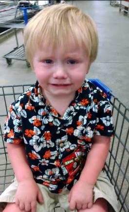 He screams for (Blue Bell) ice cream: Little boy crying for Blue Bell is saddest thing today d-news.co/OGYMQ