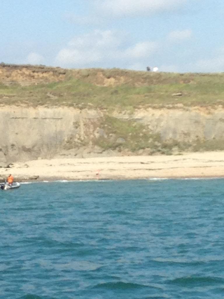 Channel_Relay15's tweet image. WE HAVE DONE IT! 13hr 47mins - incredible amazing! A boat of very happy people are coming home!!!! Thank you!!