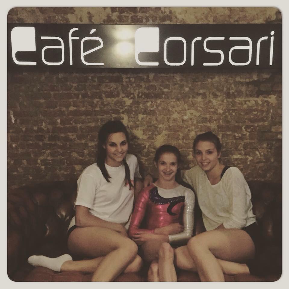 JulieVG93's tweet photo. Vanavond te gast in Café Corsari!!! #cafecorsari http://t.co/bqNLoaTpiZ