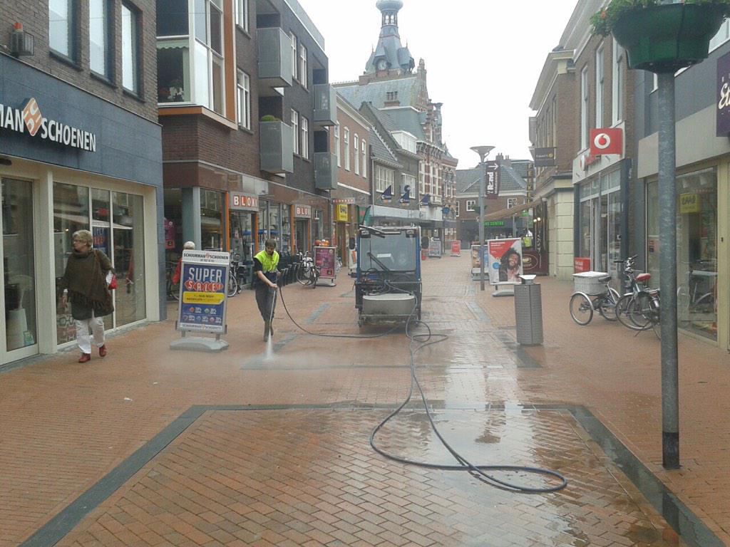 Schoonboenen stadsvloer #Winschoten. Aanpak versterking binnenstad #Winschoten. Schoon, heel en veilig.
