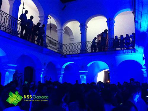 ContraProMx's tweet photo. http://t.co/7nTGVmryJW Catapultafest, buenas intenciones pero todavía le falta(@nss_oaxaca) #Oaxaca #Catapultafest http://t.co/jfLmoE8HW4