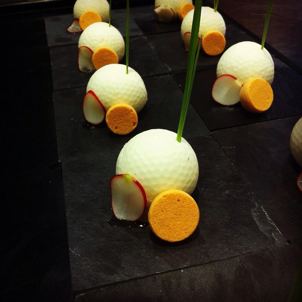 de_hofstee's tweet photo. @jimmyfallon ever taste a golfbal??😄👊 http://t.co/ck5FaJG7P4
