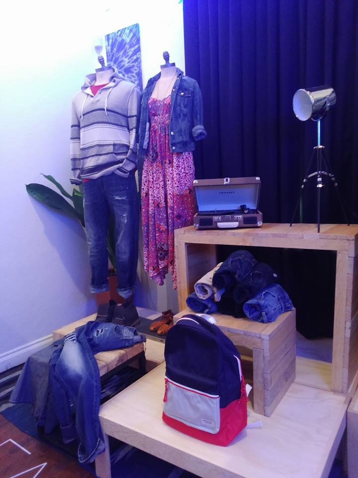 masestilomas's tweet photo. Tienes que vivir la tecnología #DenimX y #DenimFlex de la nueva colección #AmericanEagle  #MOVESWITHYOU  @AEO_MX http://t.co/x6dIufLUsB