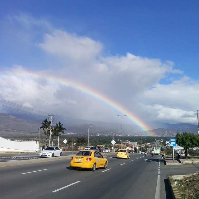reporterocucuta's tweet photo. Radiante #AcoIris en este momento en la frontera con san antonio del tachira http://t.co/yuCb4KDa5t