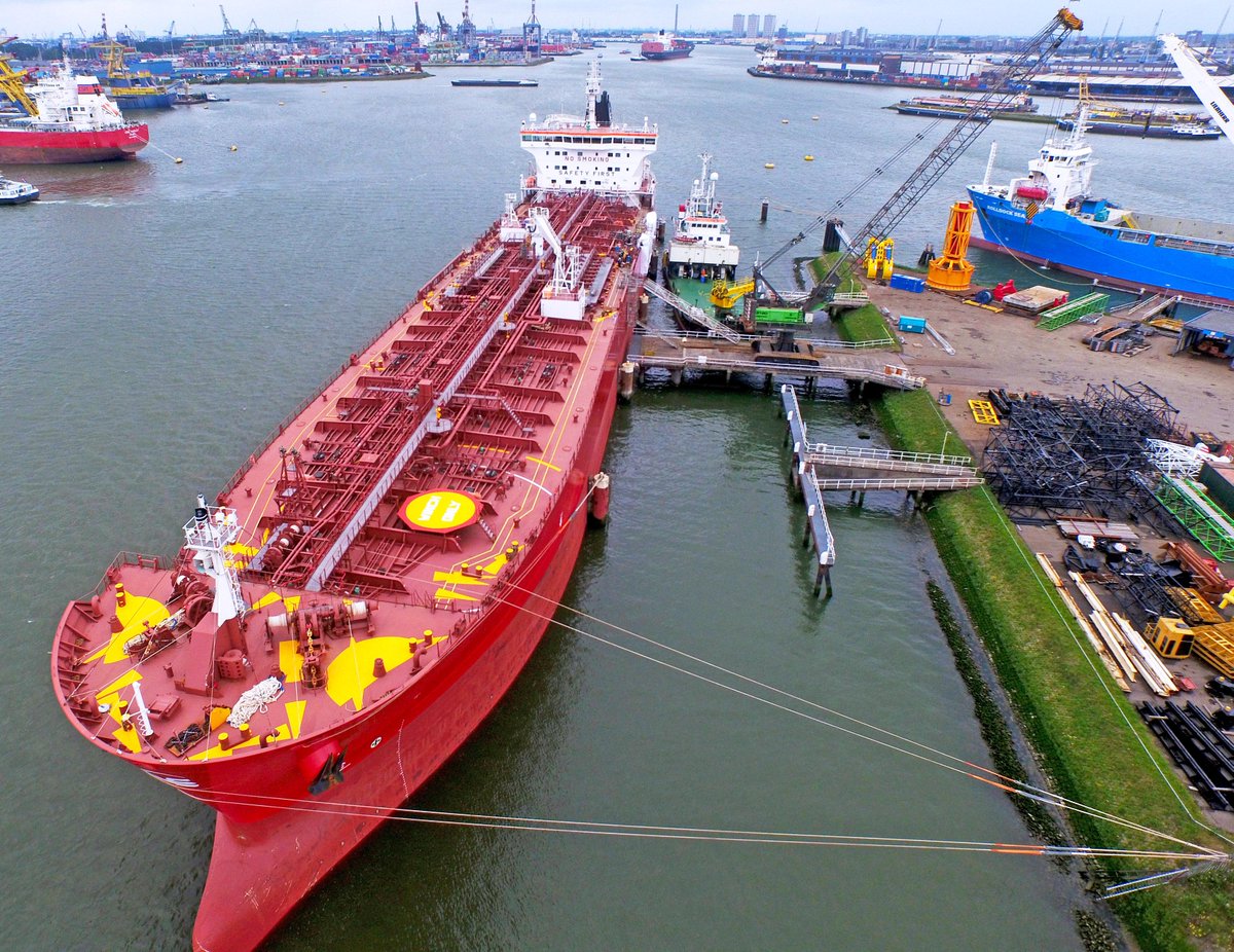 RdamOffshore's tweet photo. STI Clapham @ repair berth of http://t.co/ydaR5xc3TW Your partner in onsite and dockside Services.#NLRTM http://t.co/iUrUFX3iXK