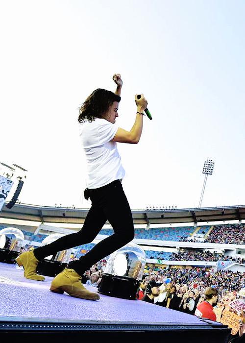 HarryEStyIes1's tweet photo. Tonight was so lovely. Thank you for everything. H http://t.co/LM9iwSqEvo