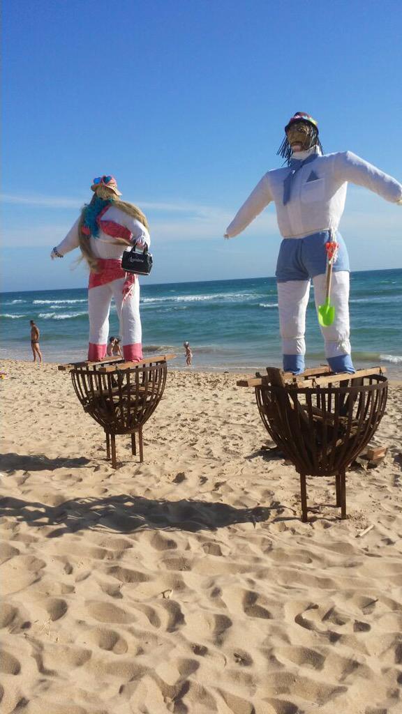 Sajorami_Beach's tweet photo. Todo preparado... #CañosdeMeca #NochedeSanJuan http://t.co/IF6td6XSGL