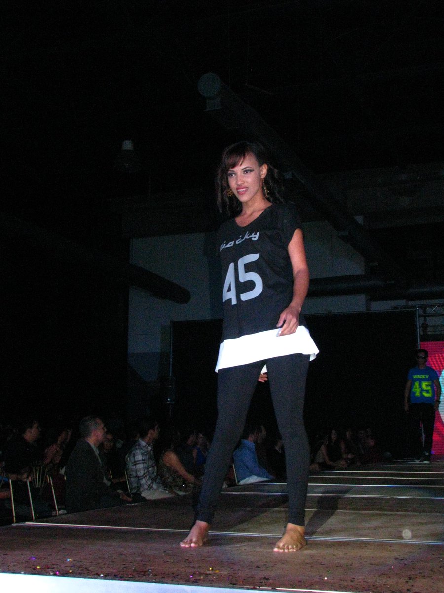 MundoWacky's tweet photo. Recordando nuestra participación en @FotoPoseV Pronto mas detalles de la colección!
#Moda #CCS #SAA #PNM http://t.co/1YjDKb1gqB