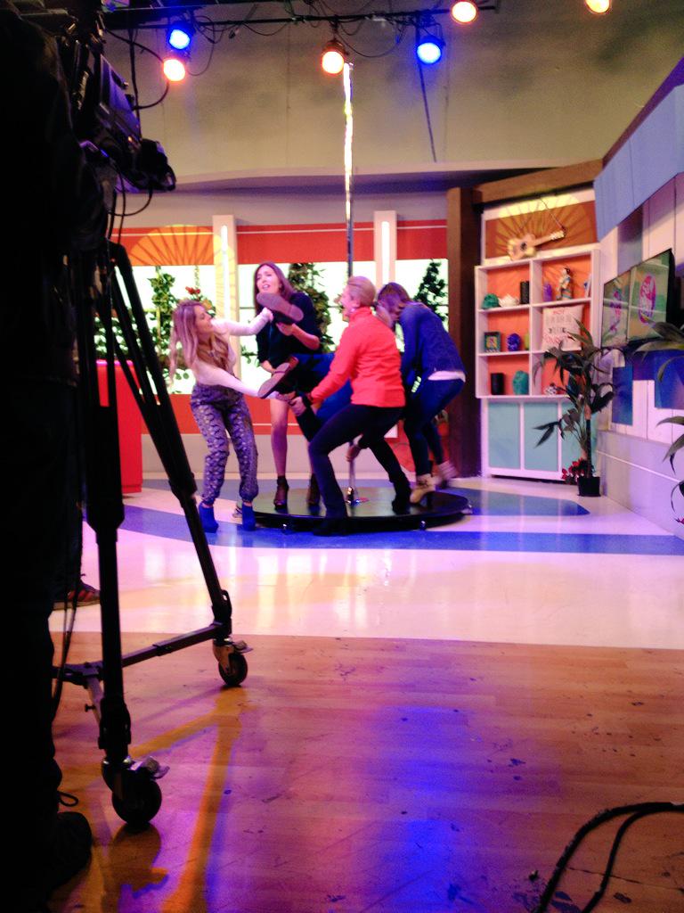 ChileanPole's tweet photo. @natalychilet 😉 gracias por la entrevista de hoy! Un abrazo! http://t.co/v0z141yyeG