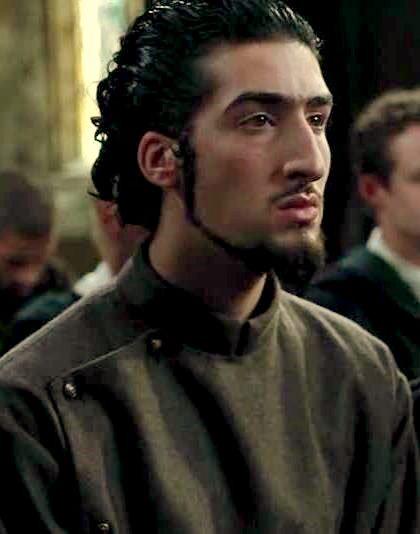 Happy birthday to Tolga Safer, who played Igor Karkaroff\s aide in Goblet of Fire! 
