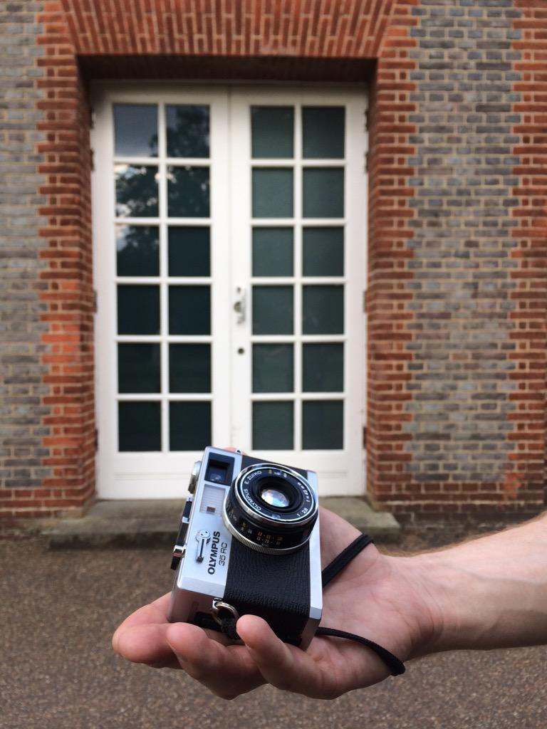 LCameraStyle's tweet image. #Olympus 35 RC, Serpentine Gallery, Kensington Gardens