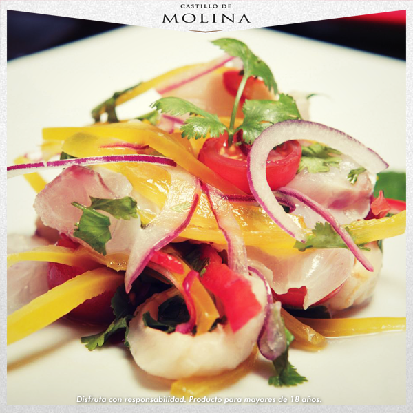 Ceviche de corvina ideal con un <a href="/castillo_molina/">Castillo de Molina</a> #SauvignonBlancElqui bit.ly/1qmEWOe