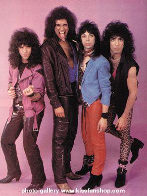 peterkidder's tweet photo. #KISS-Lick it up era. http://t.co/sEF3iF9a8F