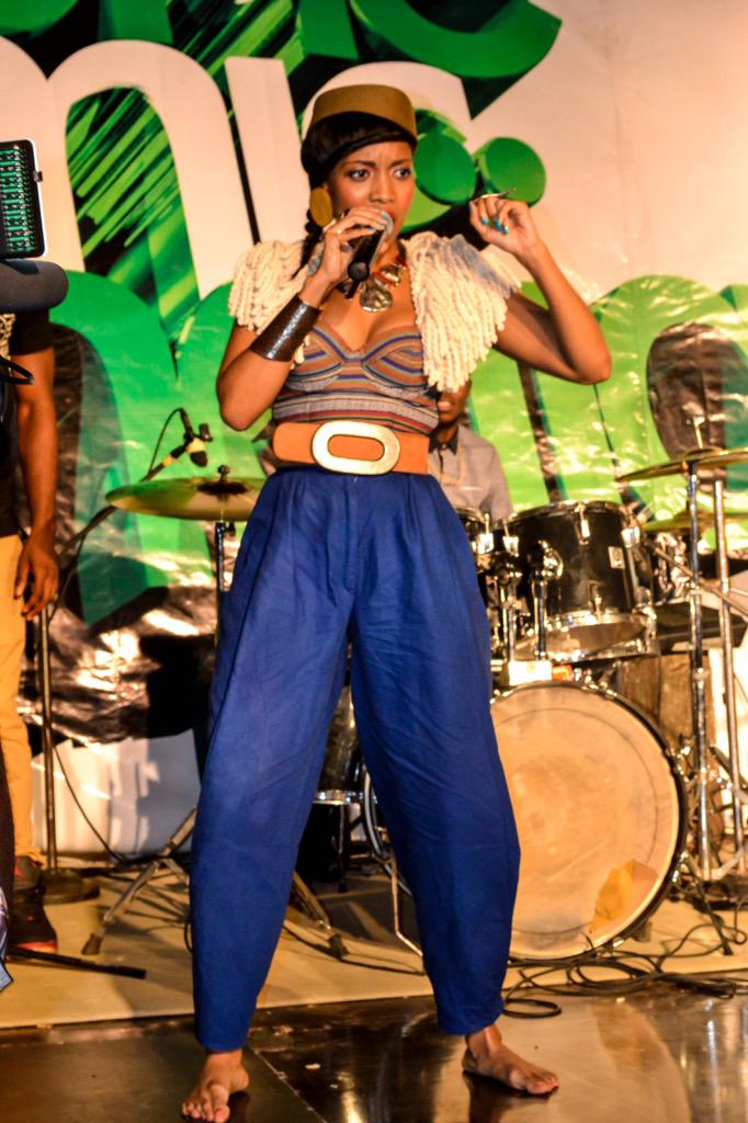 illuzionmag's tweet photo. Here's why we love @Temidollface http://t.co/DpBAhnNyzJ http://t.co/QJcE5JVH3T