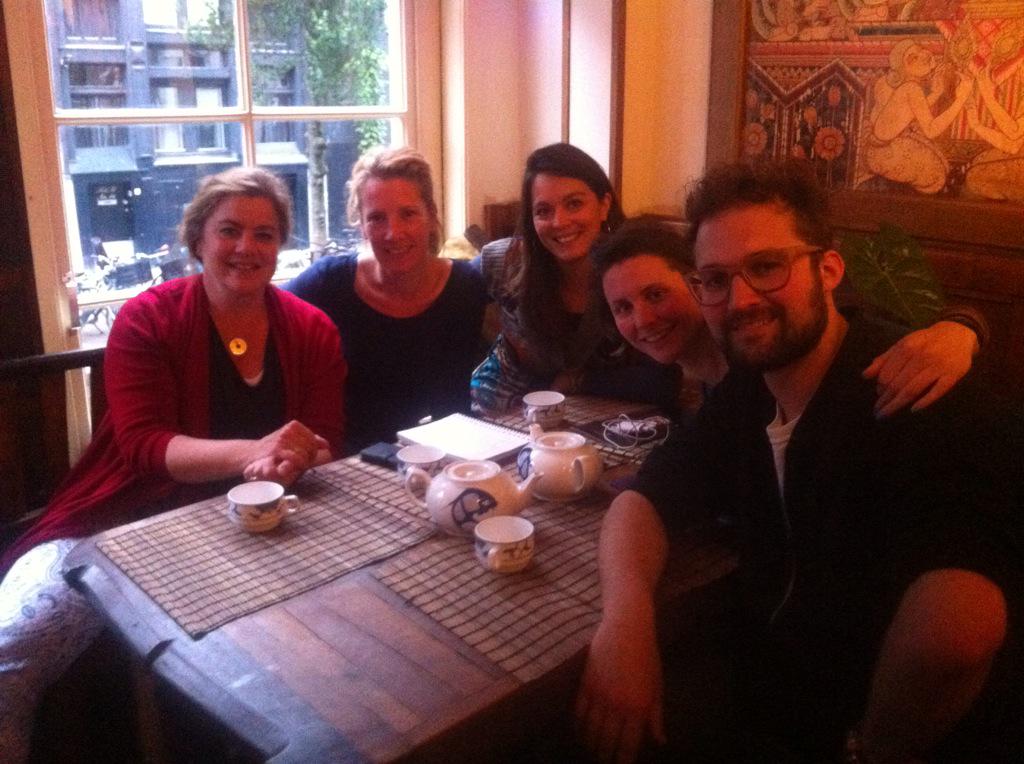 lindavermaat's tweet photo. Evaluatie van organisatie #expkenya Eten bij Bird en praten over de toekomst. Mooie plannen in de maak @ProfRebel http://t.co/U9g5LLRfet