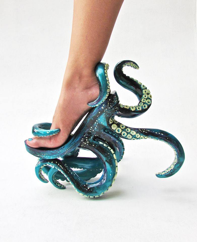 Cthu-Shoe goo.gl/HPVKEZ