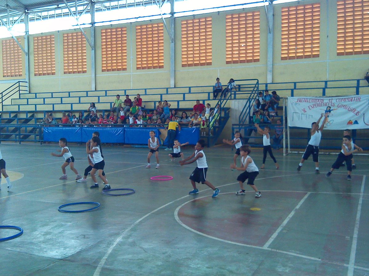 CEFIDERM1AAT's tweet photo. Revista gimnástica municipal, Sabaneta estado Barinas @Sorayaachkar @masolme @epistem3 @DEPORTEZEB http://t.co/h4OBQxPBoW