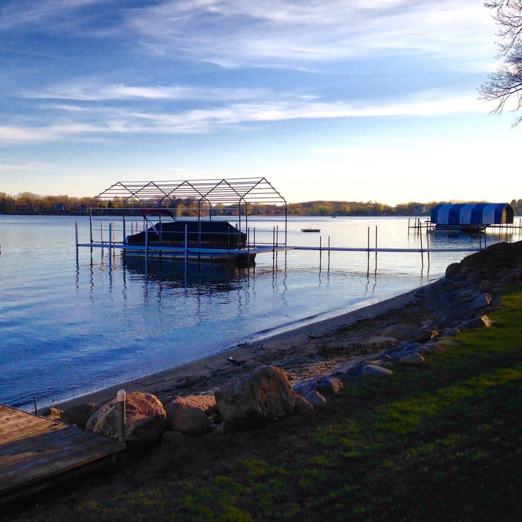MN Lake Life tweet media