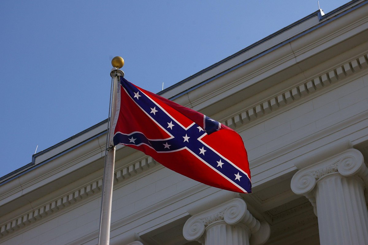 whnt's tweet image. Alabama lawmaker says state should remove Confederate flags from Capitol grounds whnt.com/2015/06/23/ala…
