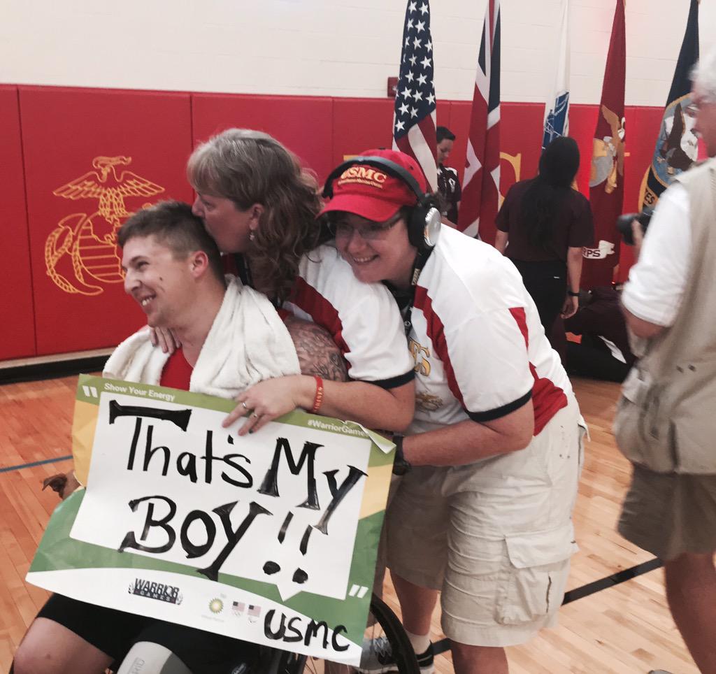 A gold medal and a kiss from mom? Now that's #Winning #MilFam <a href="/USMC/">U.S. Marines</a> <a href="/USMCWWR/">USMC Wounded Warrior</a> #WarriorGames