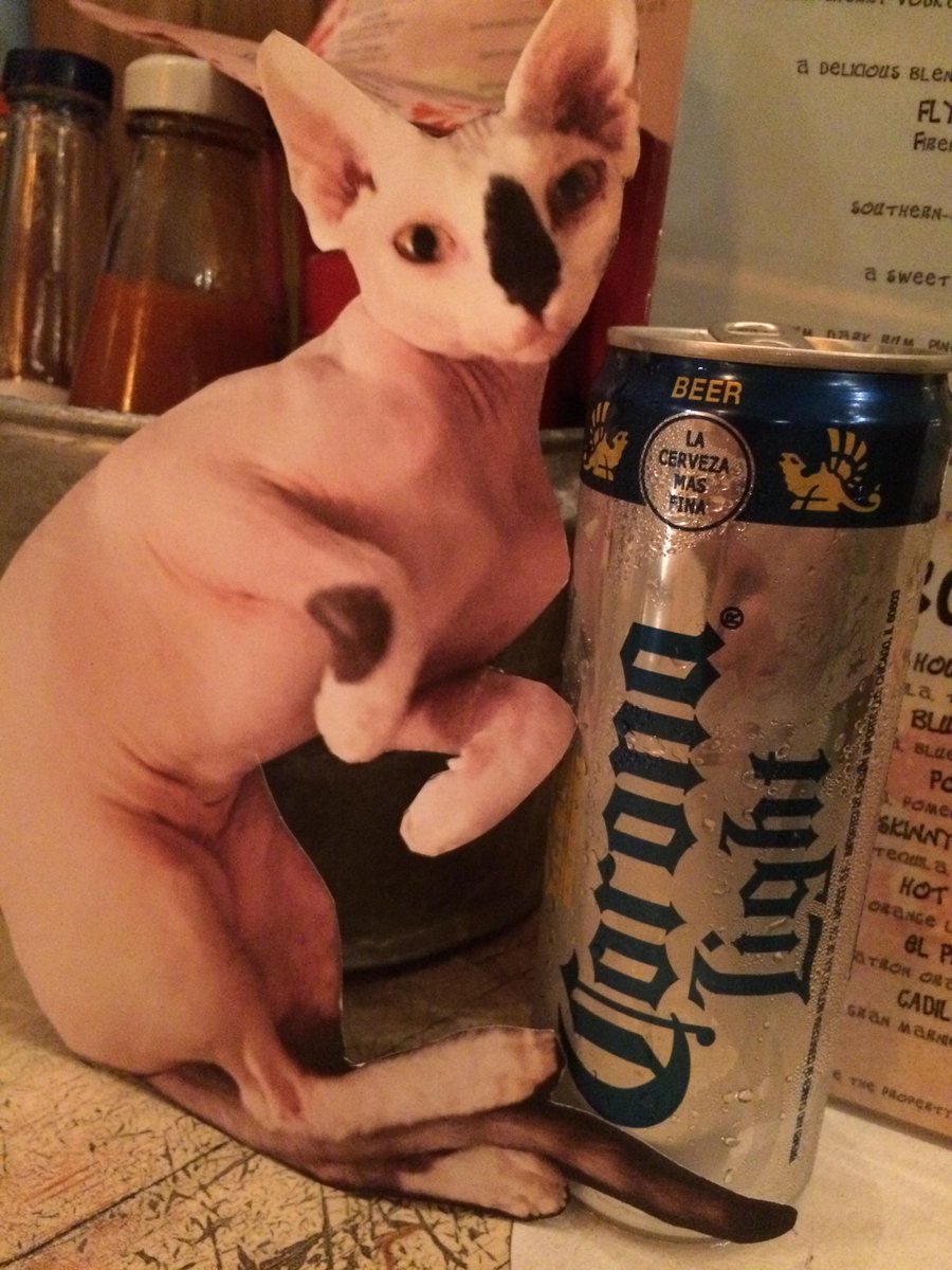 TravelingTally's tweet photo. It's not summer vacay without a Corona! Light so it doesn't go to my hips. http://t.co/vnS5IgqH29