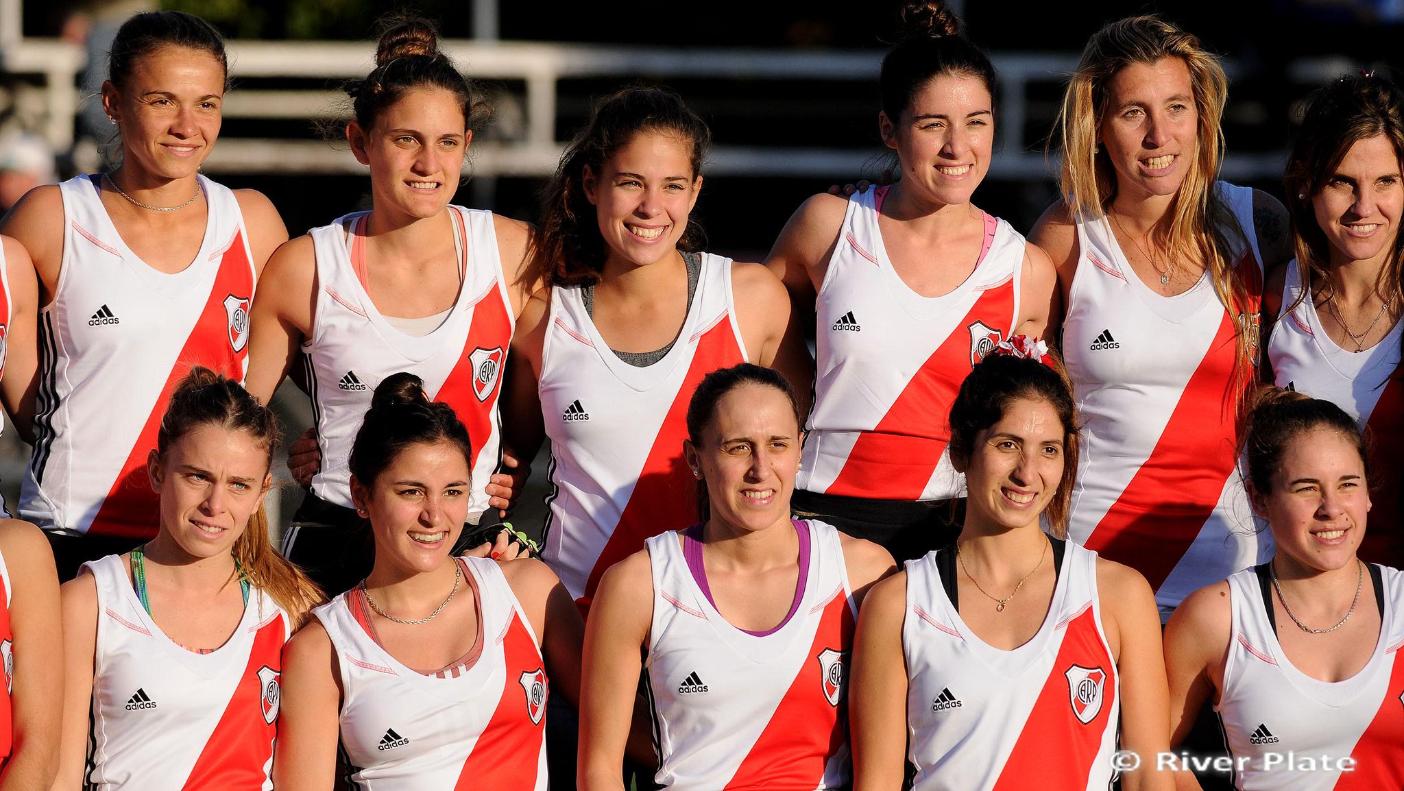 remera hockey river