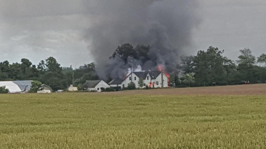 Awiatowski's tweet image. House fire near Old Hwy 24 and Jenkins Rd... Near Wilsonville.. Hope everyone is OK. #Norfolk #Brant
