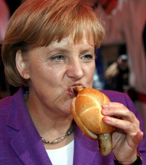 Merkel eating ile ilgili gÃ¶rsel sonucu