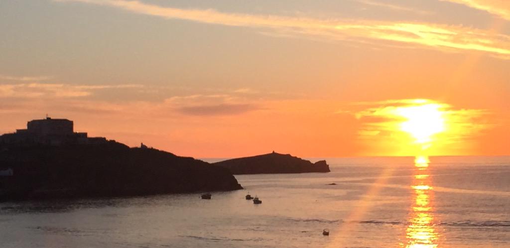 HitsCornwall's tweet photo. Goodnight #Cornwall... Stay beautiful! http://t.co/SfSD8NjXeG