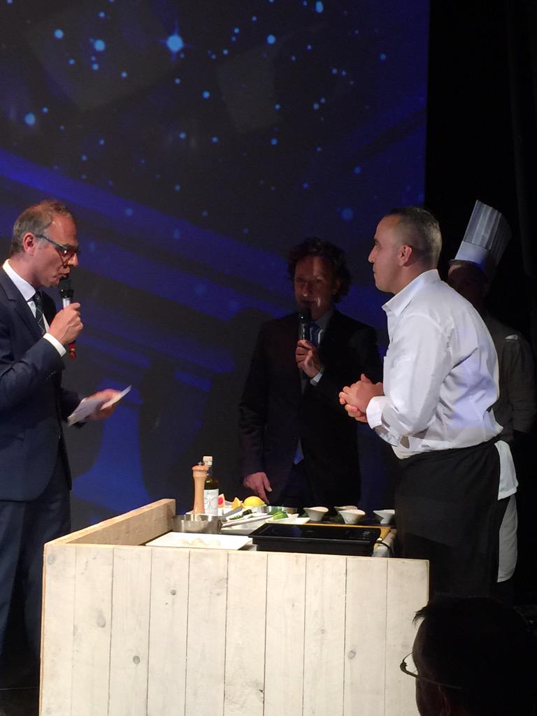 gregoirebasset's tweet photo. Jacques Van Den Diggelaar cuisine Stephane Bern ! #tof2015 http://t.co/Hyr4owMkih
