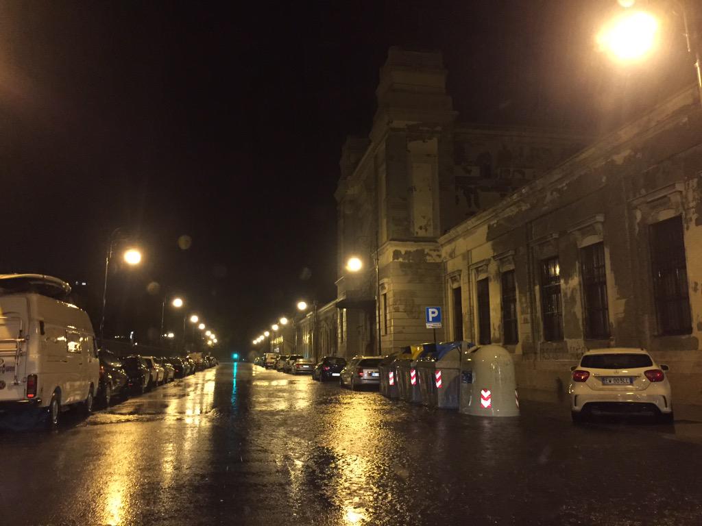 ProtCivTrieste's tweet photo. #avvisoTS via Giulio Cesare-Campi Elisi allagamenti su sede stradale. Prestare attenzione negli spostamenti http://t.co/bKh4DCsVAl