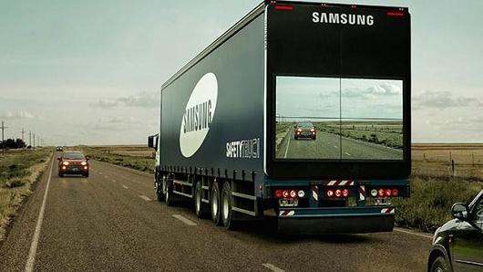 CNBC's tweet photo. Samsung is testing a truck that you can see through: http://t.co/Q1a8Lw3SdD http://t.co/GqAdI9IXND