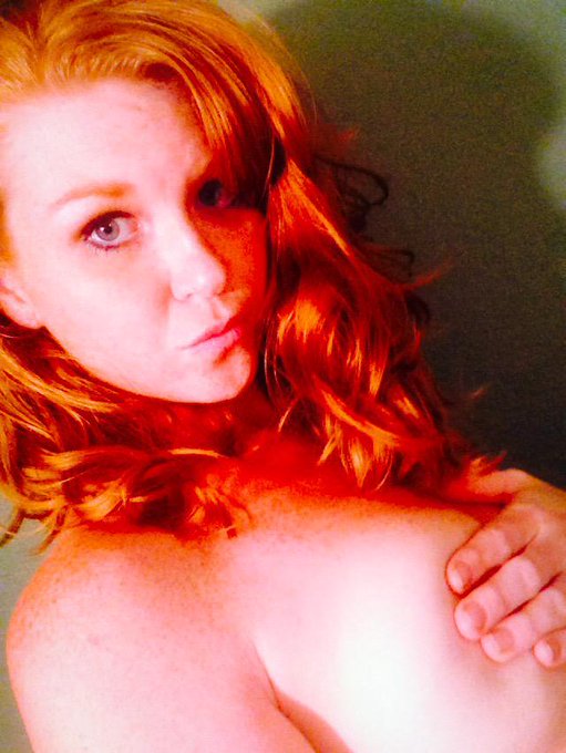 Happy Tuesday! Had to make up for mirror Monday I missed!! #UCGN #redhead #nobra http://t.co/FDzuCpA