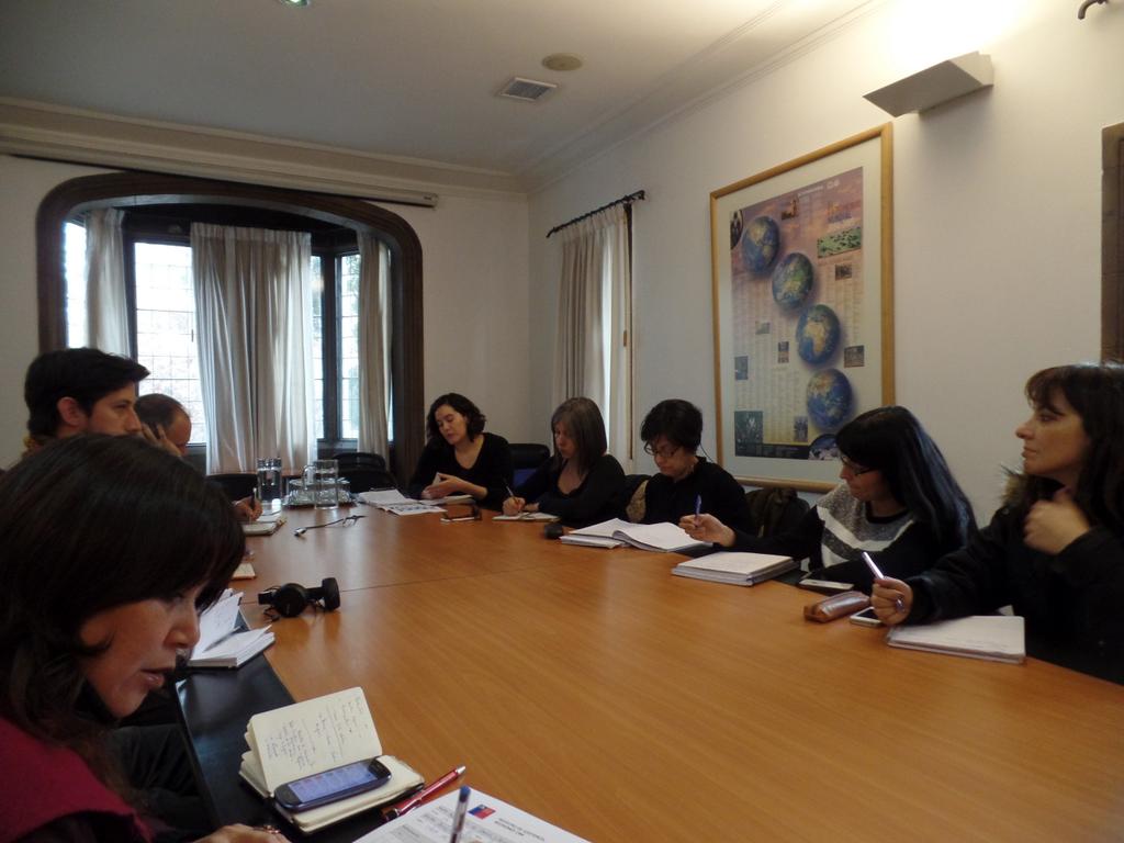 chilepatrimonio's tweet photo. En @ConsejoMonument, @Muni_Stgo y @chilepatrimonio c/@ComiteMattaSur @JVBarrioYungay y SanEugenio: +Patrimonio p/Stgo http://t.co/IYh7bbbGkg