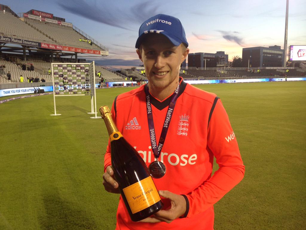 englandcricket's tweet photo. Well played @joeroot05! #EngvNZ http://t.co/3V2Lyj6TxR