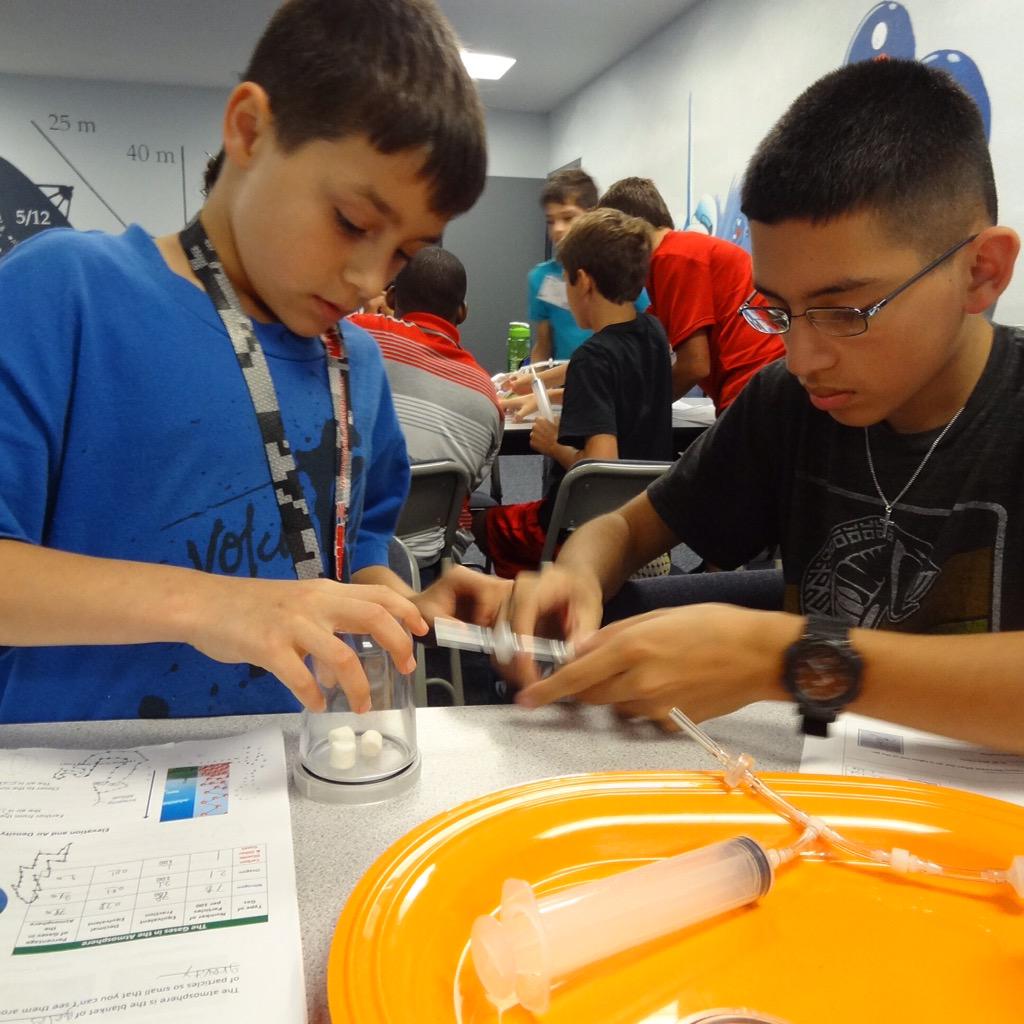 STARBASEAustin's tweet image. #TXMF Campers learn through #MarshmellowMan air molecules exert pressure in all directions.
