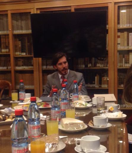 En acción! En pleno seminario sobre fraude fiscal en la U. Católica de Valparaíso <a href="/jvera_vega/">jaime vera vega</a>