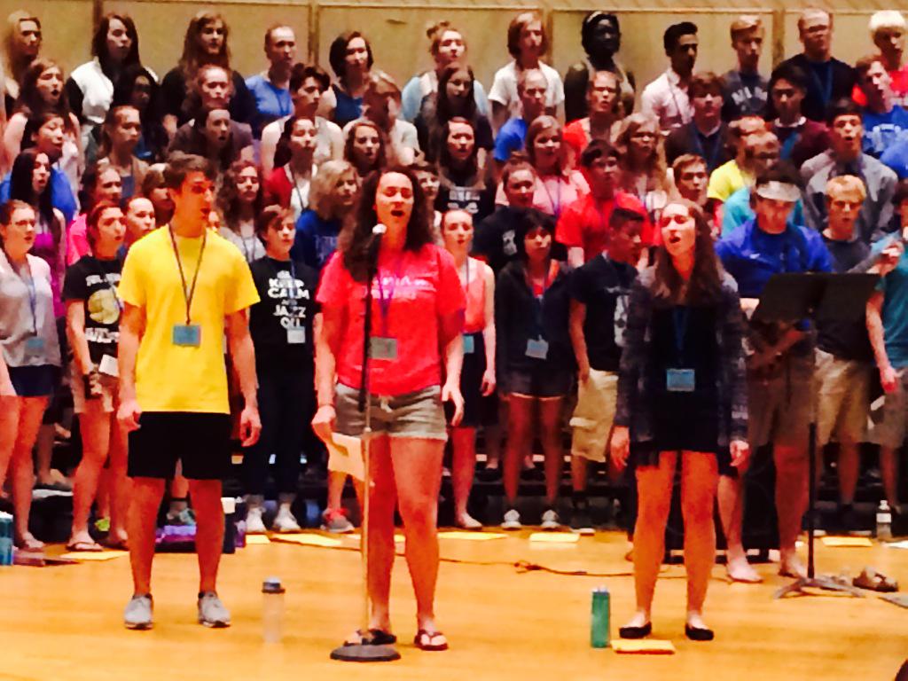 JeanineLink's tweet photo. You sounded awesome!  Beautiful job singing everyone!  #ilovedorian #BettPride http://t.co/sMuWuxLjHJ