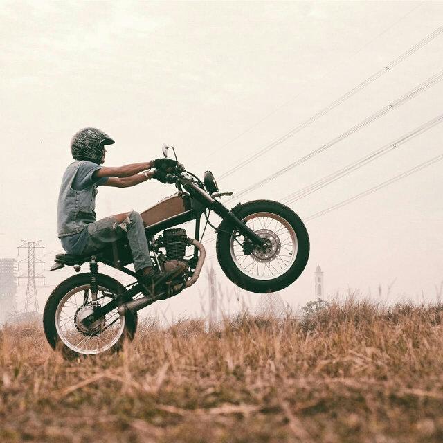 Stending dan terbang.