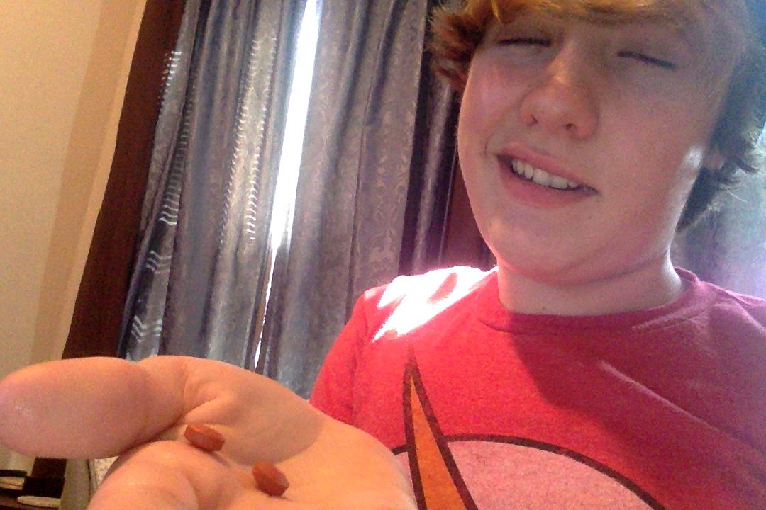 TheRealEmeraldK's tweet photo. Take'n my drugs! http://t.co/R0pOqMYU96