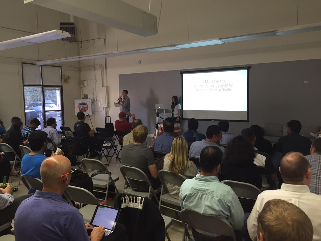 cdapio's tweet image. Good times at the first #BigDataApplication Meetup @CaskData. Lots of peeps - engaged audience!