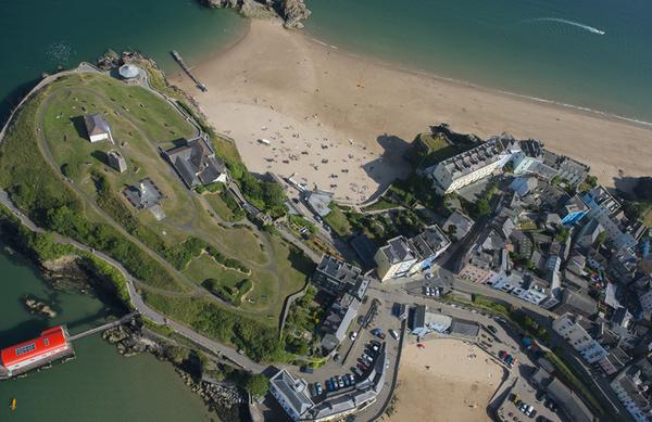 10 AMAZING aerial photos that will make you want to visit Wales: bit.ly/1Kkh9Kj