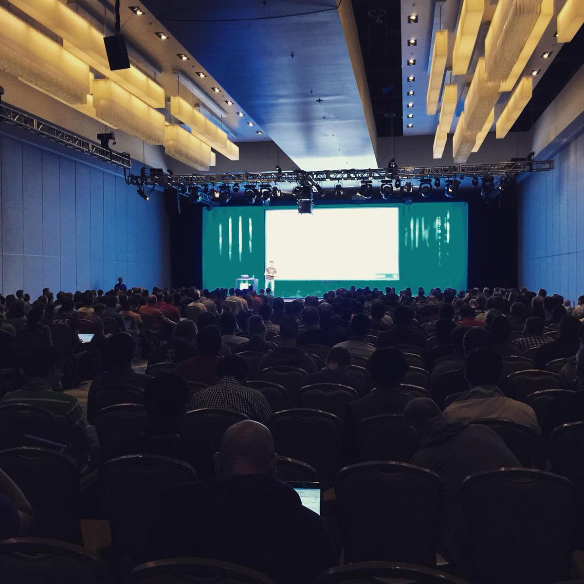 BillFine's tweet photo. First round of applause from a packed house for @bcantrill from Joyent talking container debugging at #dockercon15 http://t.co/dXZn4XYWeR