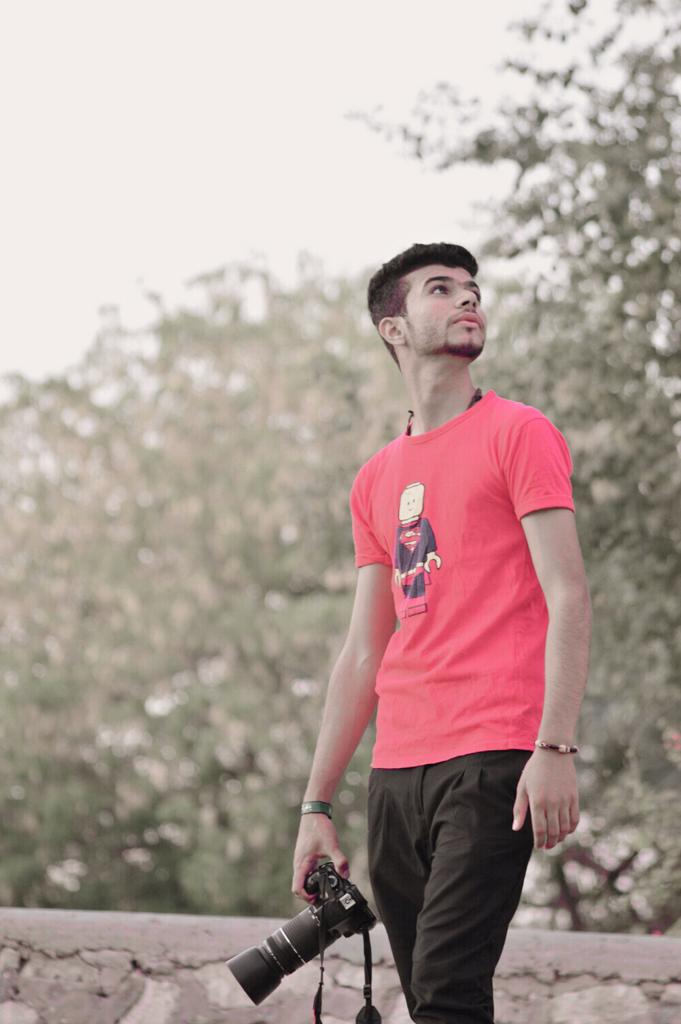 مخيف ...أن يكون مصيرك بيد مخلوق لاتعرف كيف تصفه....