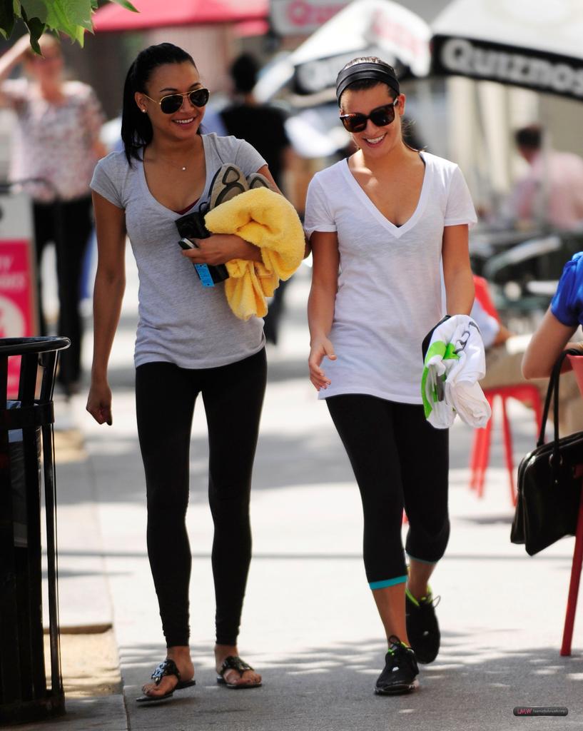 Lea_CoryFans's tweet photo. I want this back i miss the friendship between Lea and Naya #Riverchele http://t.co/mhJraRnC95