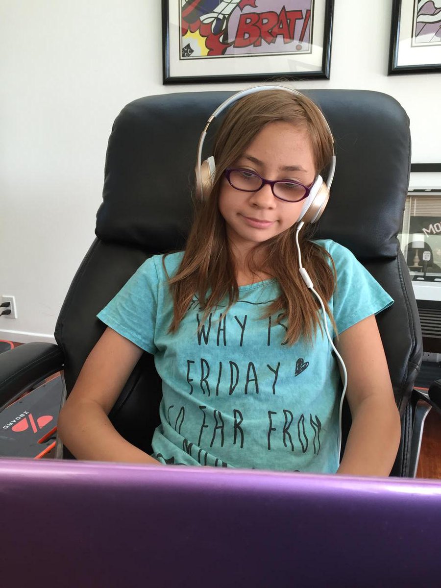 CarterLay's tweet photo. Kicking it with my little one #CarissaLay 💥💖 http://t.co/HS0khqL9zL