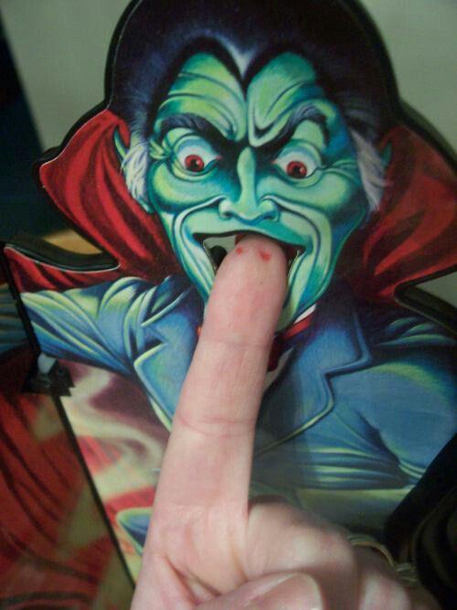 AndrewTarpey's tweet photo. @tufnell225 Remember This One Mate? I've Got This But I Think My Fangs Are Dried Out Now After All The Years. http://t.co/OvdDGODipj