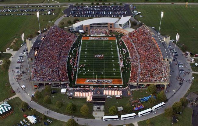 drew_beesley85's tweet photo. Blessed to say I've committed to Bowling Green State University.✴️⚪️ #Gofalcons http://t.co/UsyQSescIF