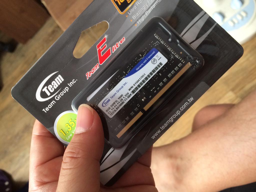 Condivo's tweet photo. #램은_역시_12GB
TeamGroup DDR3 12800(1600Mhz) 1.35v
원래 갖고있던클럭이 800이므로 1600은 무쓸모 그래도 처리속도 빨라져서 대만족
#4기가램은_정말_무쓸모 http://t.co/evGrIid3SG